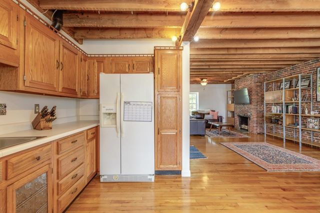105 West Merrimack St Apt 4, Manchester, NH 03101