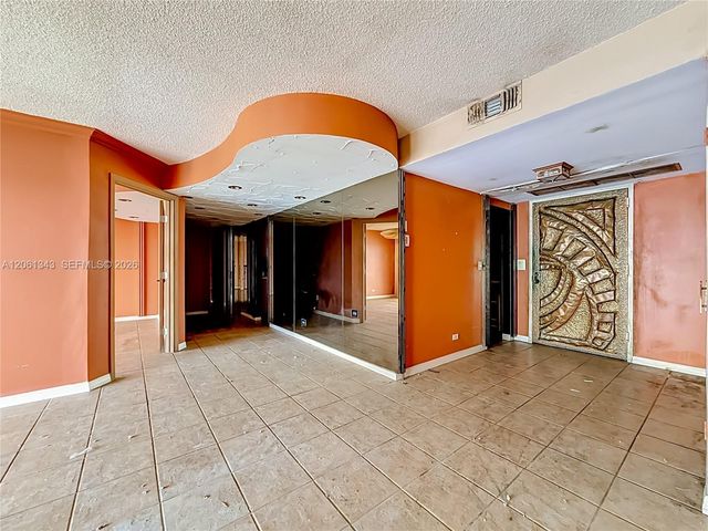 1800 NE 114th St 1508, Miami, FL 33181