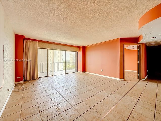 1800 NE 114th St 1508, Miami, FL 33181