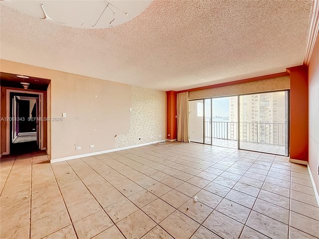 1800 NE 114th St 1508, Miami, FL 33181