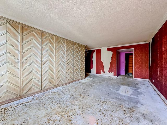 1800 NE 114th St 1508, Miami, FL 33181
