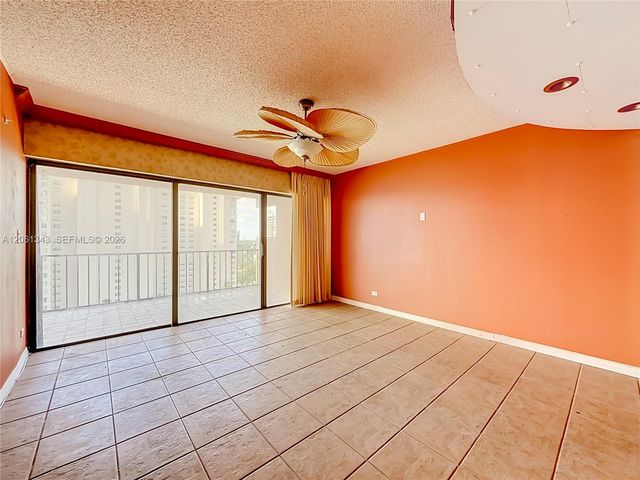 1800 NE 114th St 1508, Miami, FL 33181