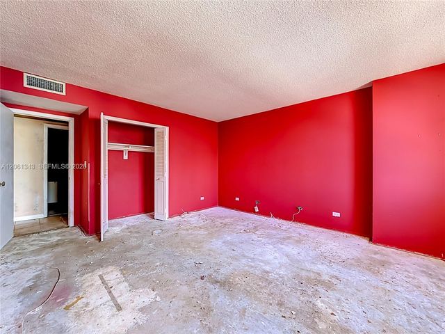 1800 NE 114th St 1508, Miami, FL 33181