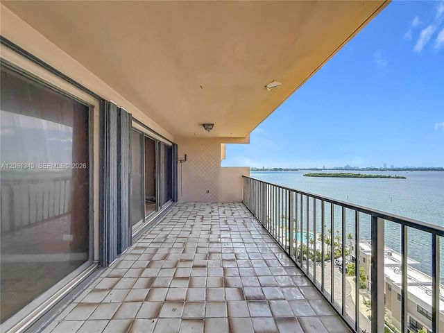 1800 NE 114th St 1508, Miami, FL 33181