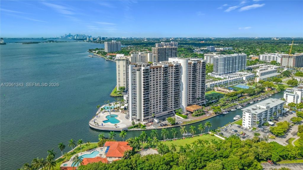 1800 NE 114th St 1508, Miami, FL 33181