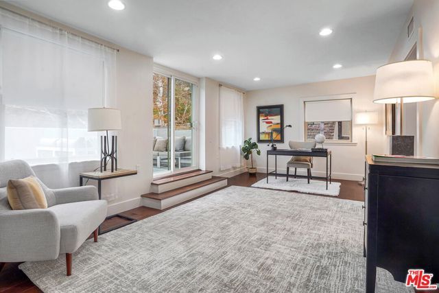 1100 N Beverly Glen Boulevard, Los Angeles, CA 90077