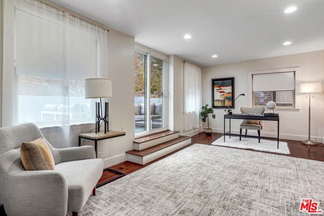 1100 N Beverly Glen Boulevard, Los Angeles, CA 90077