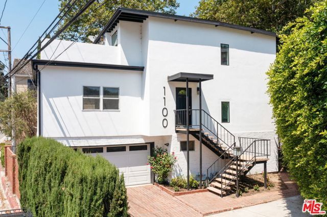 1100 N Beverly Glen Boulevard, Los Angeles, CA 90077