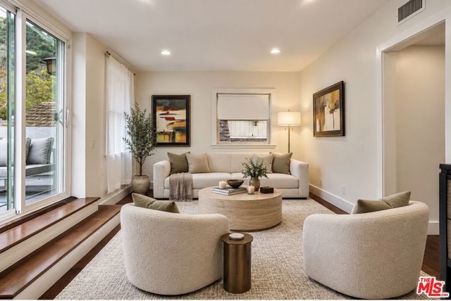 1100 N Beverly Glen Boulevard, Los Angeles, CA 90077