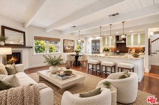 1100 N Beverly Glen Boulevard, Los Angeles, CA 90077