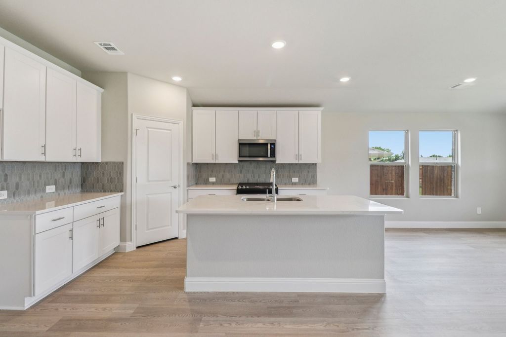 3045 Dry Brook Way, Fort Worth, TX 76179 — photo 4