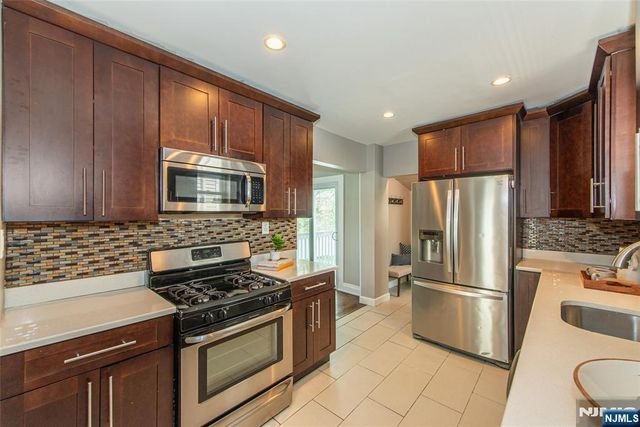 31-33 Smallwood Avenue, Belleville, NJ 07109