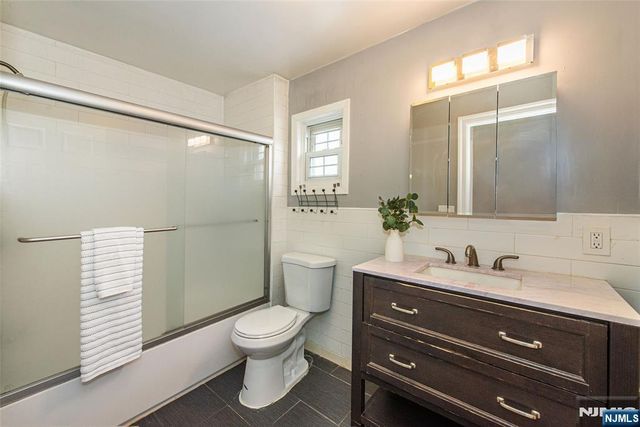 31-33 Smallwood Avenue, Belleville, NJ 07109