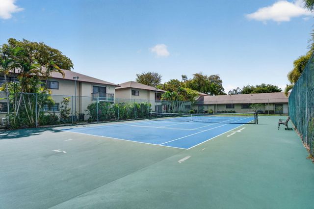 3951 NE 17th Avenue 703, Pompano Beach, FL 33064