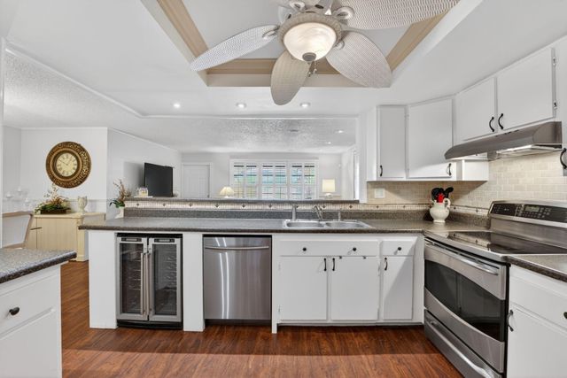 3951 NE 17th Avenue 703, Pompano Beach, FL 33064