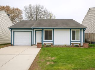 30w105 Maplewood Drive, Warrenville, IL 60555