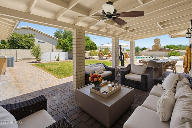 2810 E Joan D'Arc Avenue, Phoenix, AZ 85032