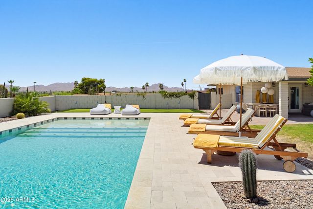 2810 E Joan D'Arc Avenue, Phoenix, AZ 85032