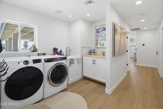 2810 E Joan D'Arc Avenue, Phoenix, AZ 85032