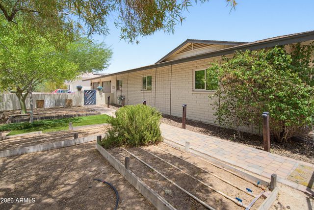 2810 E Joan D'Arc Avenue, Phoenix, AZ 85032
