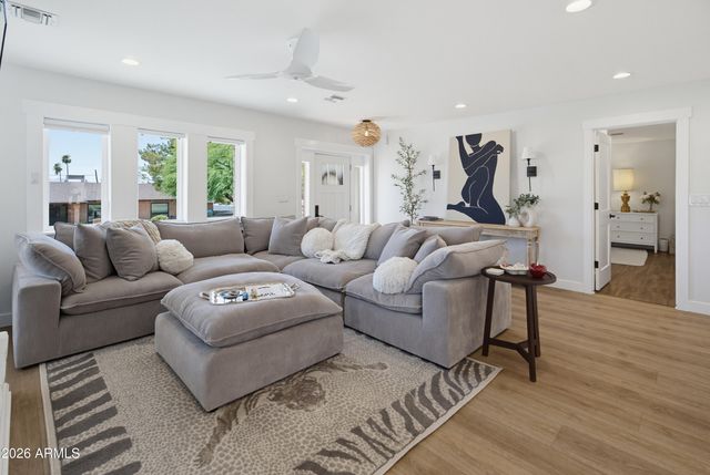 2810 E Joan D'Arc Avenue, Phoenix, AZ 85032