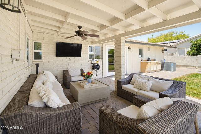 2810 E Joan D'Arc Avenue, Phoenix, AZ 85032