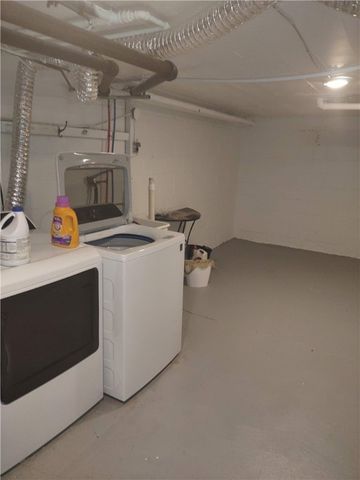 300 Highland Rd, Penn Hills, PA 15235