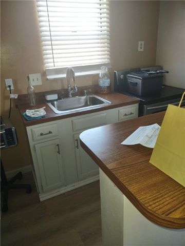 300 Highland Rd, Penn Hills, PA 15235