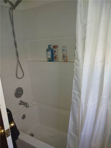 300 Highland Rd, Penn Hills, PA 15235