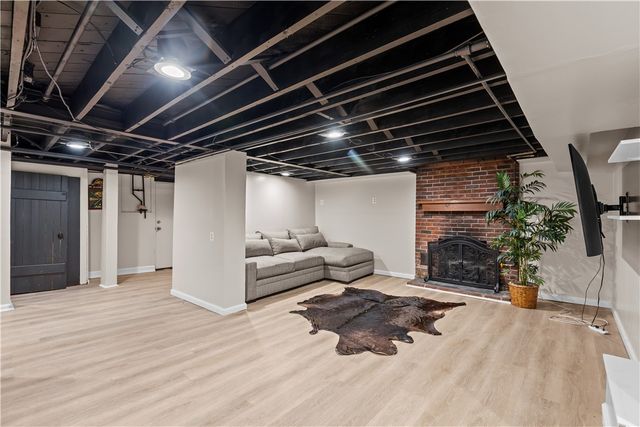 300 Highland Rd, Penn Hills, PA 15235