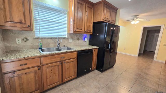 15833 Hewwood Ave, Baton Rouge, LA 70816