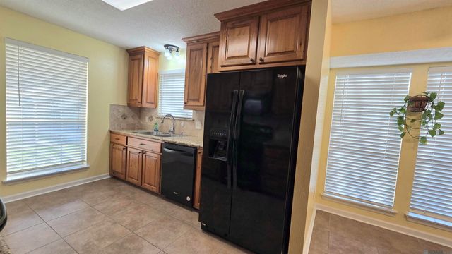 15833 Hewwood Ave, Baton Rouge, LA 70816