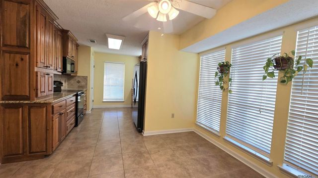 15833 Hewwood Ave, Baton Rouge, LA 70816