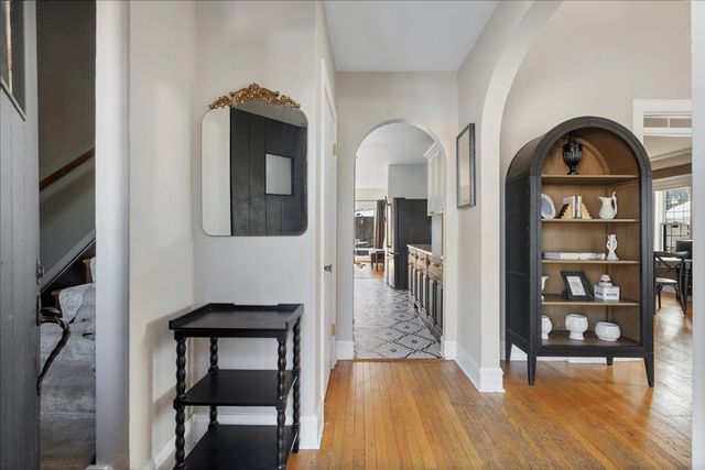 330 E Saint Charles Road, Elmhurst, IL 60126