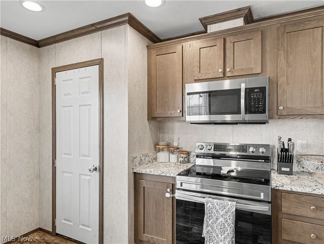 4822 Valley Hills Drive, Ravenna, OH 44266