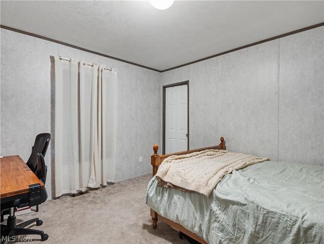 4822 Valley Hills Drive, Ravenna, OH 44266