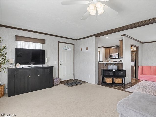 4822 Valley Hills Drive, Ravenna, OH 44266