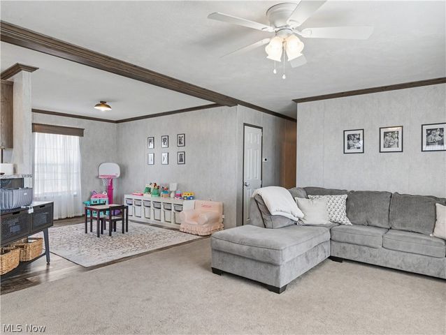 4822 Valley Hills Drive, Ravenna, OH 44266
