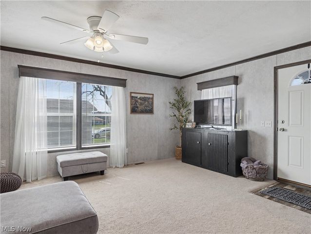 4822 Valley Hills Drive, Ravenna, OH 44266