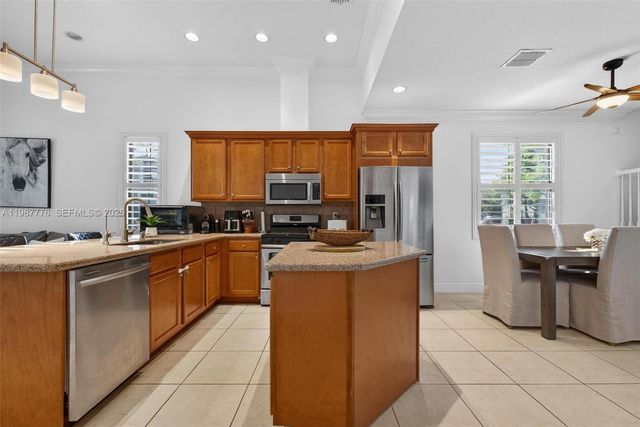 12490 NW 33rd St, Sunrise, FL 33323