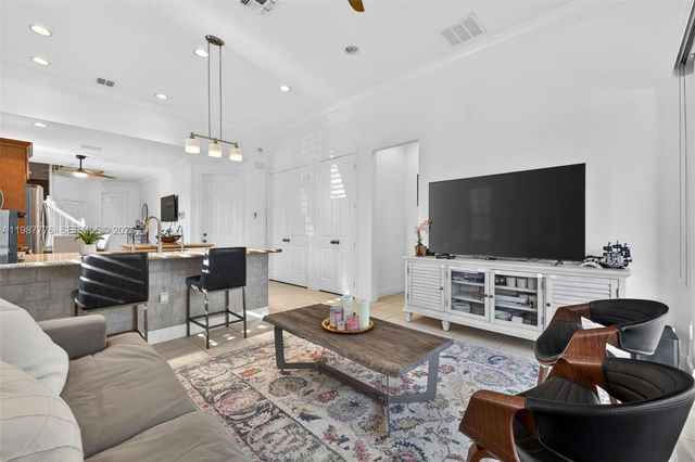 12490 NW 33rd St, Sunrise, FL 33323