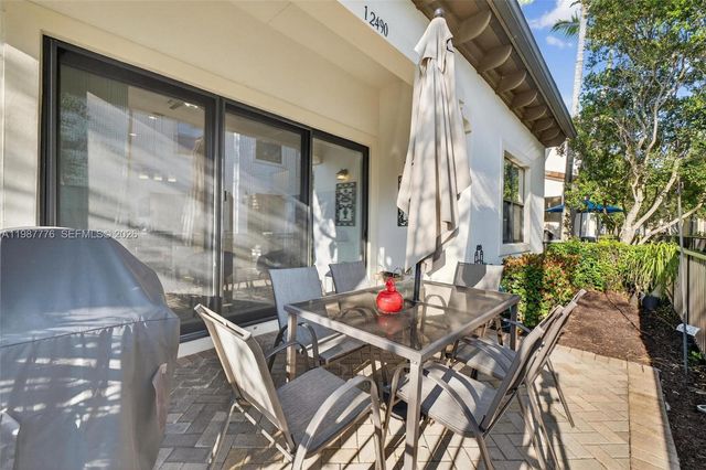 12490 NW 33rd St, Sunrise, FL 33323