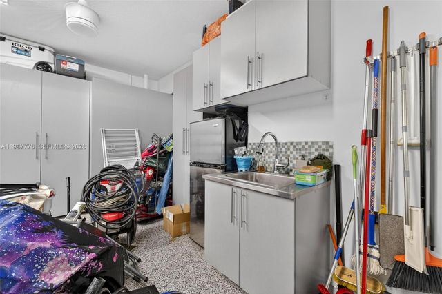 12490 NW 33rd St, Sunrise, FL 33323