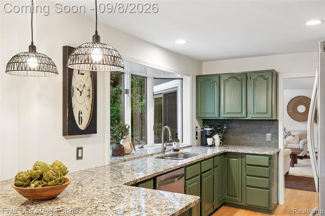 9045 Commerce Road, Commerce Twp, MI 48382