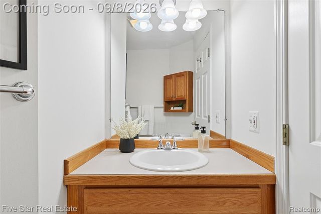 9045 Commerce Road, Commerce Twp, MI 48382