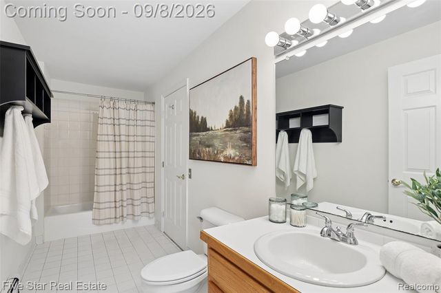 9045 Commerce Road, Commerce Twp, MI 48382