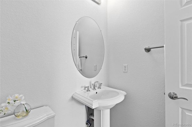 8397 Devinney Street, Arvada, CO 80005