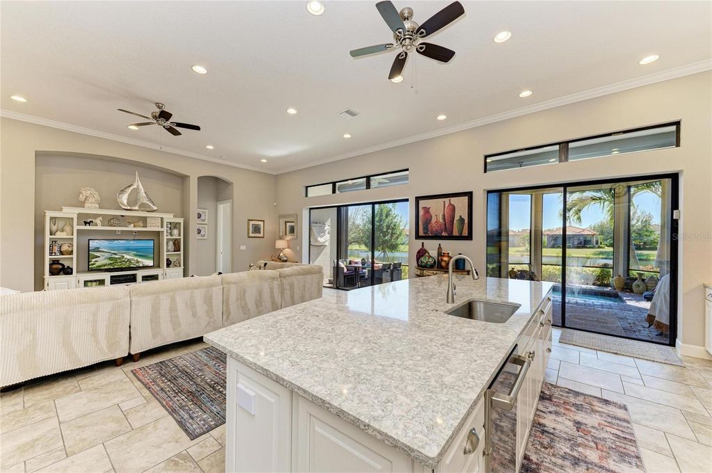 Image 20 of property listing at 13108 TREVISO DRIVE, Bradenton, FL 34211