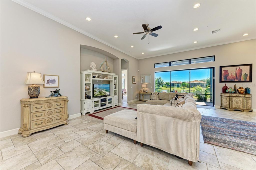 Image 8 of property listing at 13108 TREVISO DRIVE, Bradenton, FL 34211