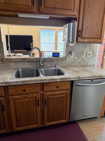 1207 Mabry Mill Road, Houston, TX 77062